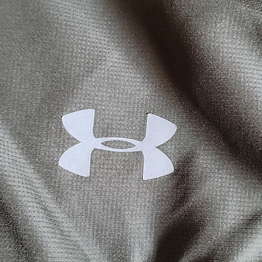 Mens large under armour sweater dark green NWOT - Picture 2 of 3